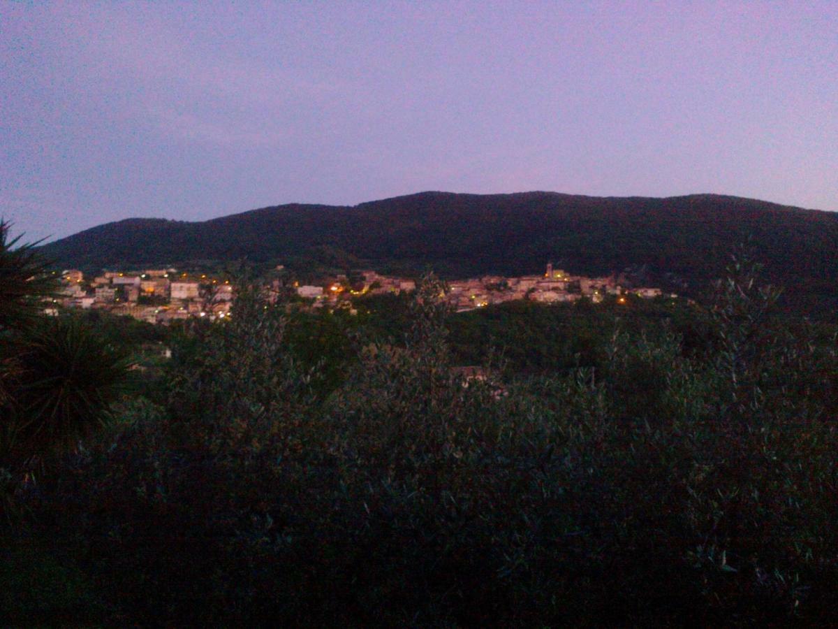 The Country Path B&B Toffia מראה חיצוני תמונה